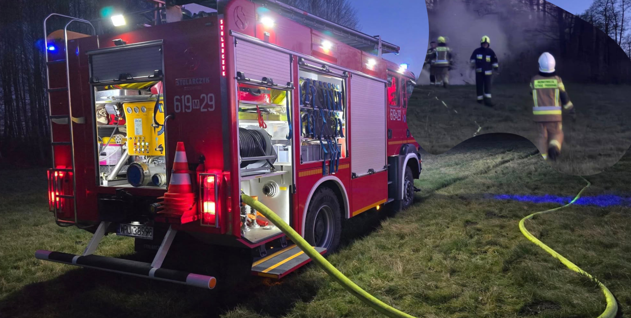 Strażacy OSP Obryte podczas dogaszania pogorzeliska w Gródku Nowym