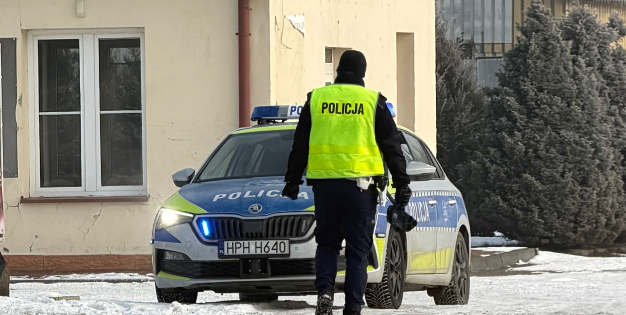 Policyjna kontrola drogowa po zatrzymaniu nietrzeźwego kierowcy w powiecie pułtuskim