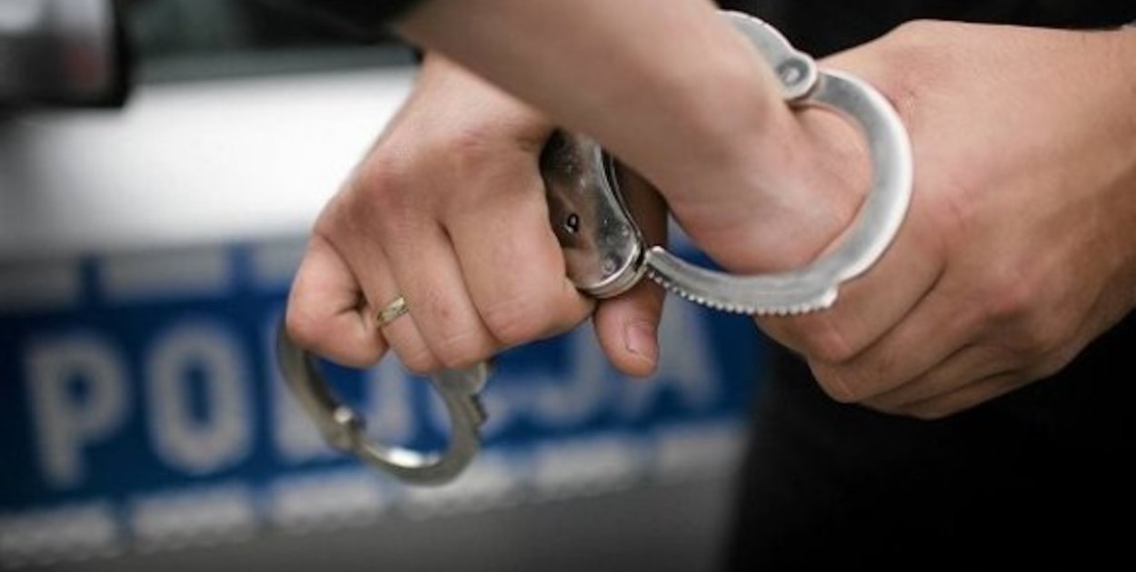 Domowa awantura w Pułtusku zakończona atakiem na policję