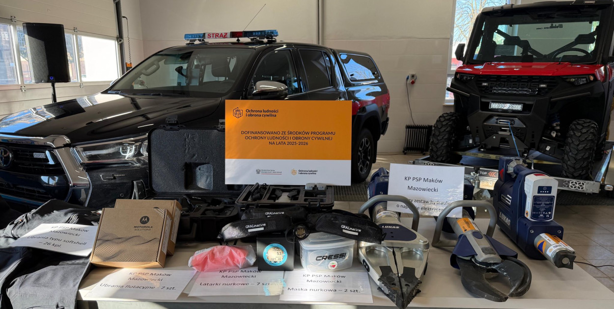 Pułtuscy strażacy wracają z Siedlec z darami