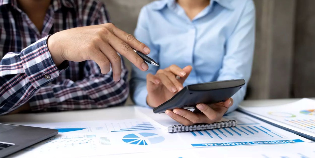 Finansowanie działalności firm poprzez kredyty obrotowe i firmowe