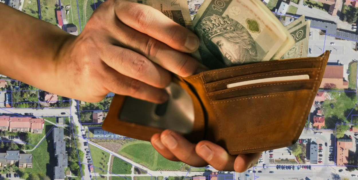 Pułtusk sprzedaje działki pod znanymi sklepami. W grze miliony