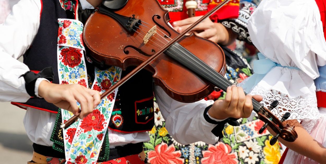 Nawet 20 tys. zł dla KGW i OSP. Ruszył nabór w programie Folk(od)nowa