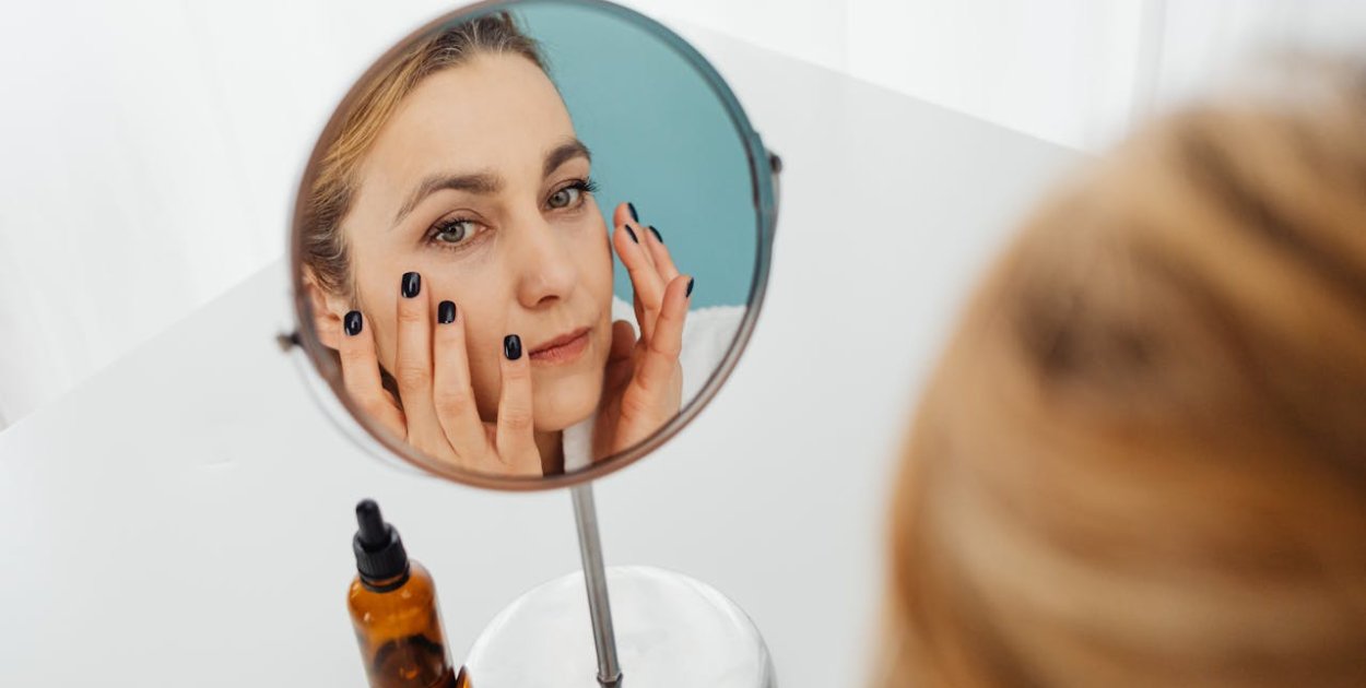 Dlaczego drobne obciążenia organizmu powodują silniejszą reakcję skóry