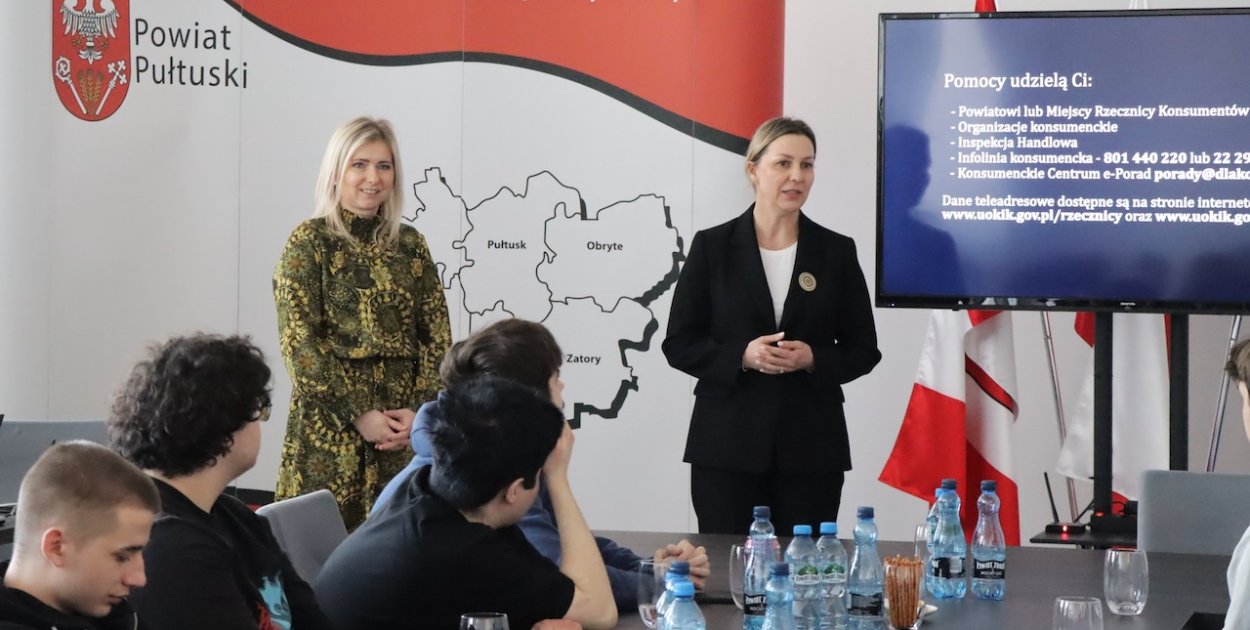 Spotkanie uczniów z Powiatowym Rzecznikiem Konsumentów