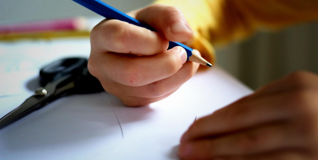 W ośmiu pytaniach losowanych podczas egzaminów na prawo jazdy były błędy