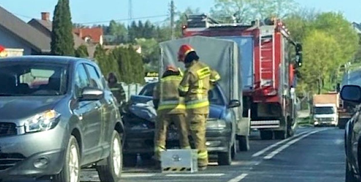 Groźny wypadek i pożar domu! Co działo się w Pułtusku?