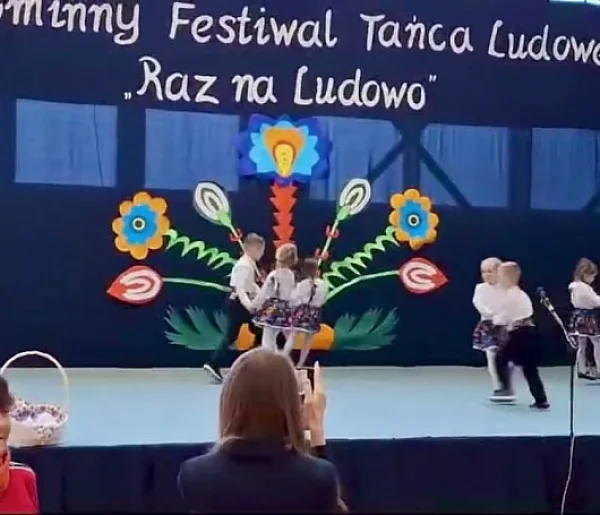 Przedszkolne „Raz na ludowo”